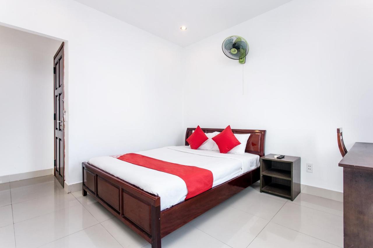 Oyo 557 Phi Yen Hotel Дананг Экстерьер фото