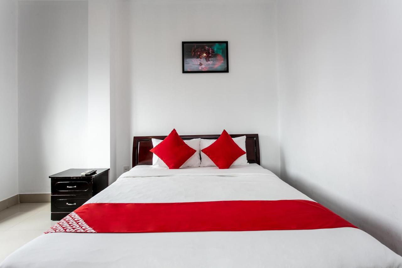 Oyo 557 Phi Yen Hotel Дананг Экстерьер фото