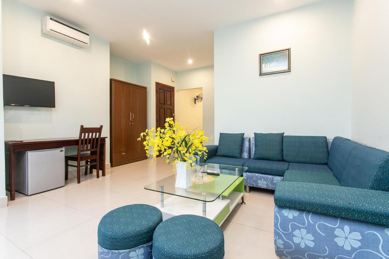 Oyo 557 Phi Yen Hotel Дананг Экстерьер фото