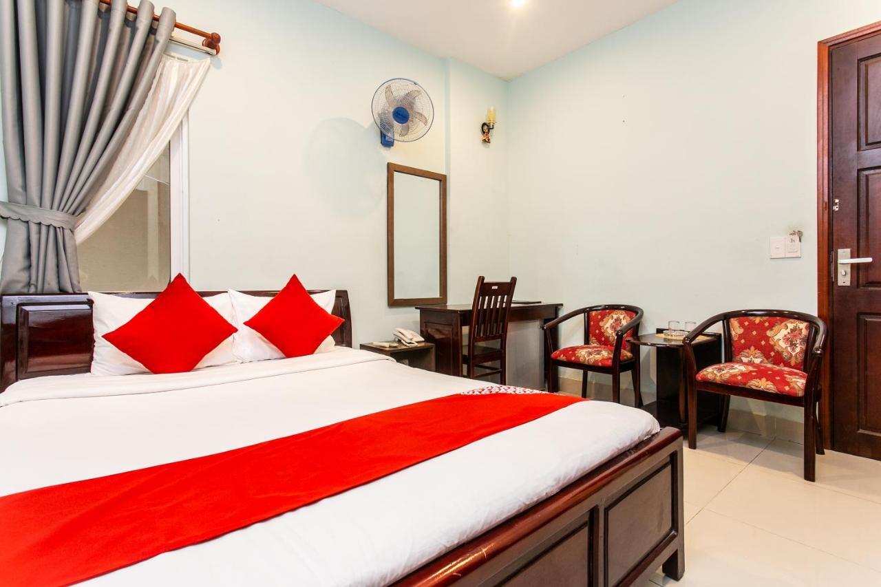 Oyo 557 Phi Yen Hotel Дананг Экстерьер фото