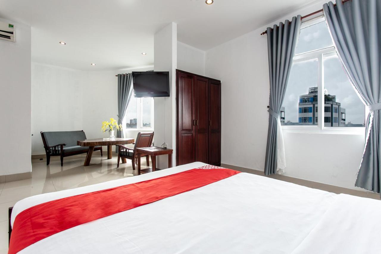 Oyo 557 Phi Yen Hotel Дананг Экстерьер фото